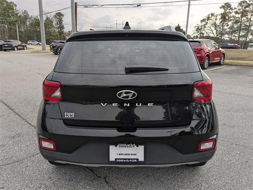 2022 Hyundai VENUE SEL