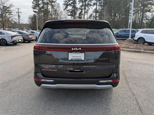 2022 Kia Carnival LX