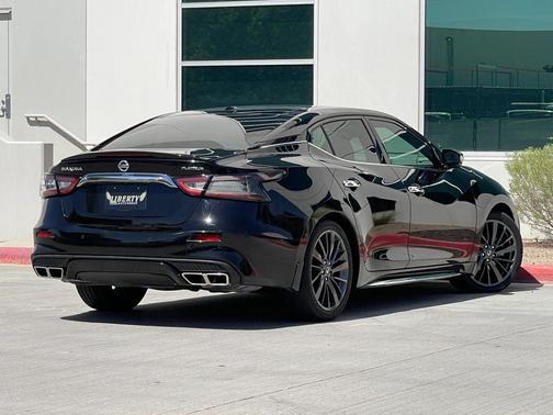 Super Black 2020 Nissan Maxima 3.5 Platinum