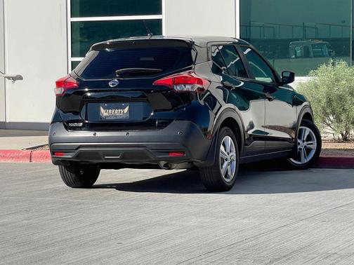 2020 Nissan Kicks S