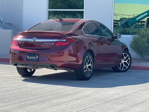 2017 Buick Regal Turbo Sport Touring
