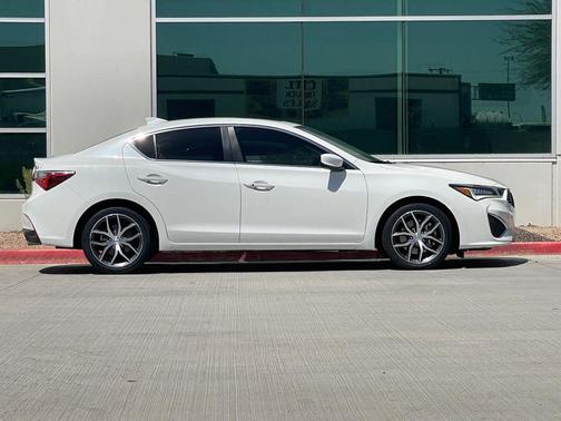 Platinum White Pearl 2019 Acura ILX Premium Package