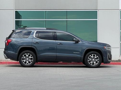 2020 GMC Acadia SLE