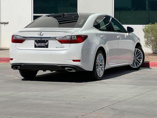 Eminent White Pearl 2017 Lexus ES 350 Base