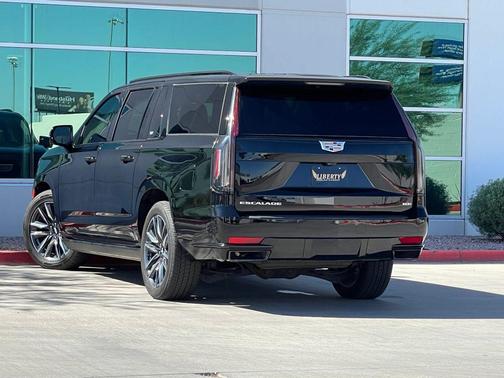 2023 Cadillac Escalade ESV Sport Platinum