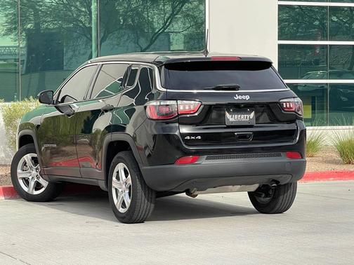 Diamond Black Crystal Pearlcoat 2024 Jeep Compass Sport