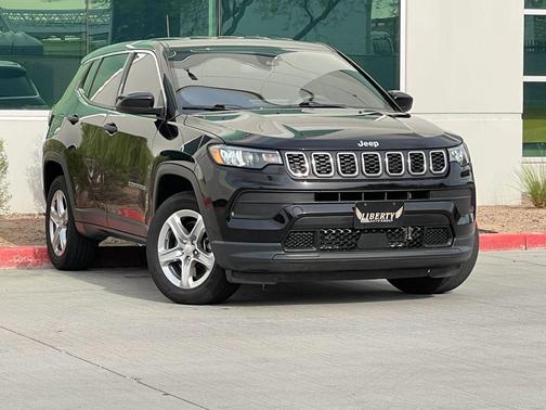 Diamond Black Crystal Pearlcoat 2024 Jeep Compass Sport