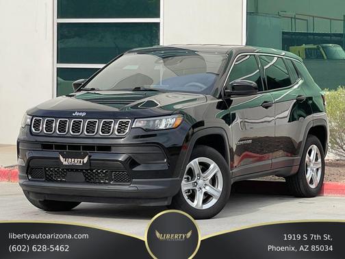 Diamond Black Crystal Pearlcoat 2024 Jeep Compass Sport