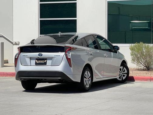 Classic Silver Metallic 2016 Toyota Prius Three