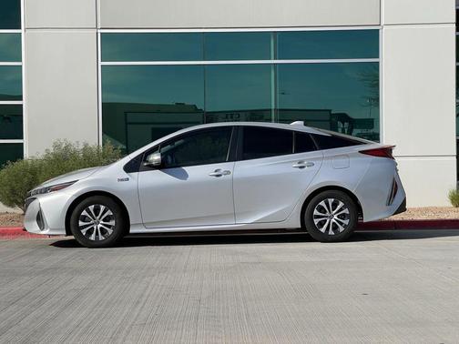 2021 Toyota Prius Prime LE