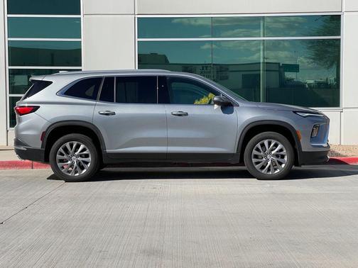 2025 Buick Enclave Preferred FWD