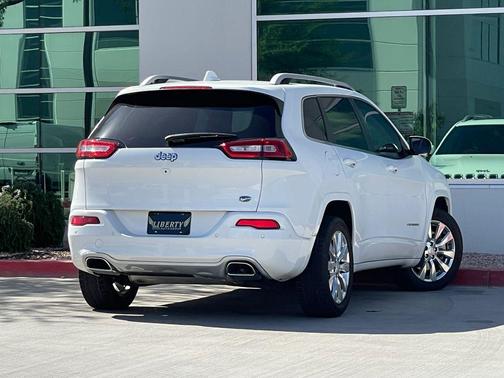 2018 Jeep Cherokee Overland