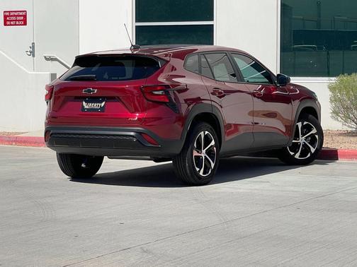 Crimson Metallic 2025 Chevrolet Trax FWD 1RS