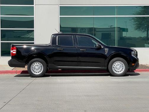 Shadow Black 2025 Ford Maverick XL