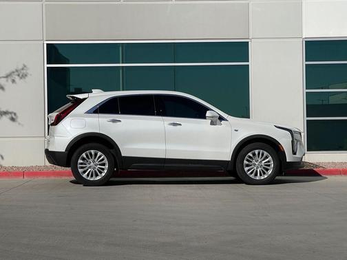 2024 Cadillac XT4 Sport
