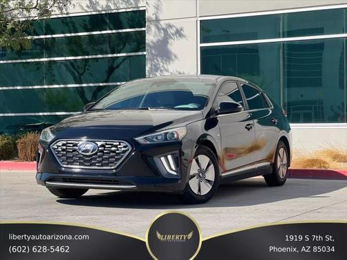2020 Hyundai IONIQ Hybrid SE