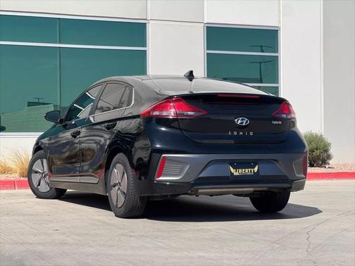 2020 Hyundai IONIQ Hybrid SE