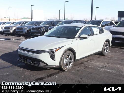 2025 Kia K4 LXS