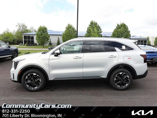 Ivory Silver 2026 Kia Sorento S