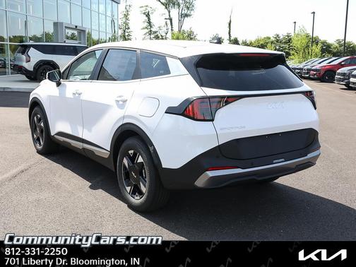 Glacial White Pearl 2026 Kia Sportage LX