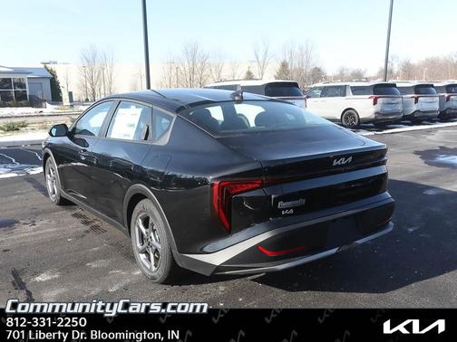 2025 Kia K4 LXS