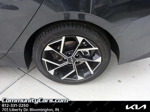 2025 Kia K5 EX