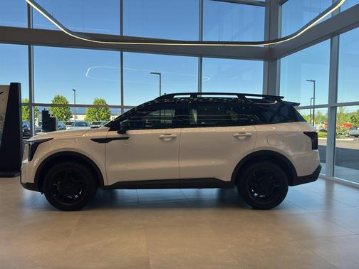 Glacial White Pearl 2026 Kia Sorento X-Pro SX Prestige
