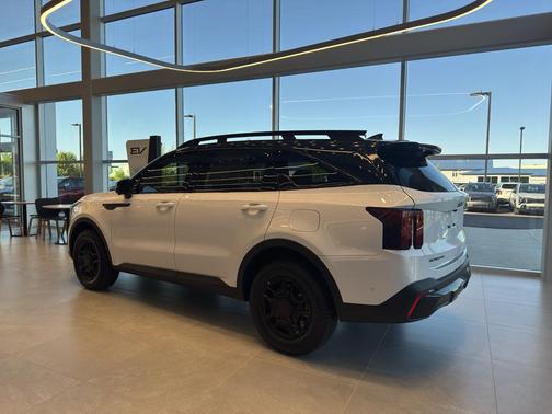 Glacial White Pearl 2026 Kia Sorento X-Pro SX Prestige