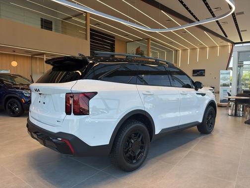 Glacial White Pearl 2026 Kia Sorento X-Pro SX Prestige