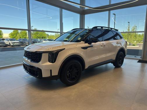 Glacial White Pearl 2026 Kia Sorento X-Pro SX Prestige