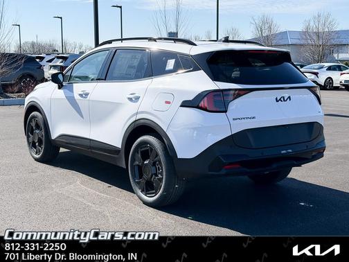 Glacial White Pearl 2026 Kia Sportage X-Line
