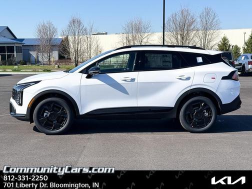 Glacial White Pearl 2026 Kia Sportage X-Line