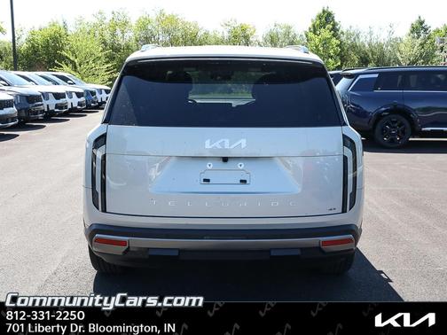 Ivory Silver 2027 Kia Telluride S