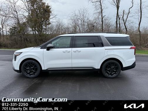 Snow White Pearl 2026 Kia Carnival Hybrid SX