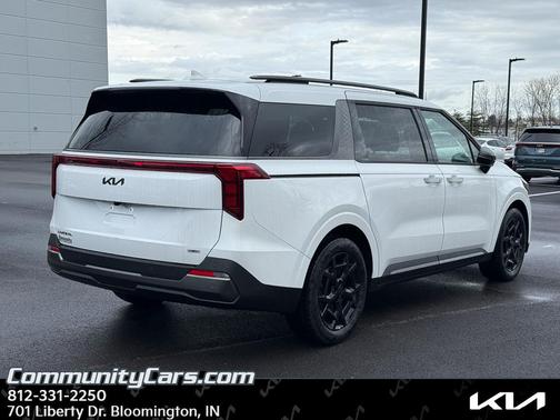 Snow White Pearl 2026 Kia Carnival Hybrid SX