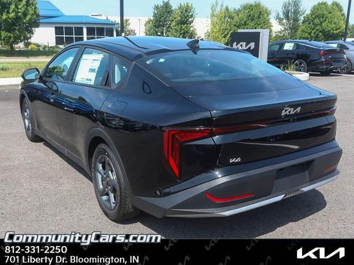 2025 Kia K4 LXS