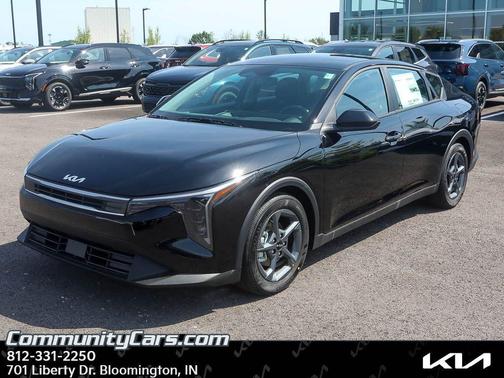 2025 Kia K4 LXS
