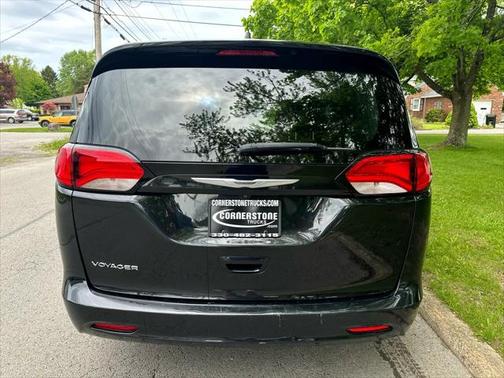 2021 Chrysler Voyager LXI