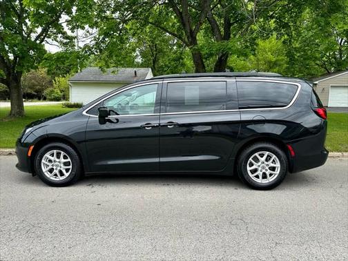 2021 Chrysler Voyager LXI
