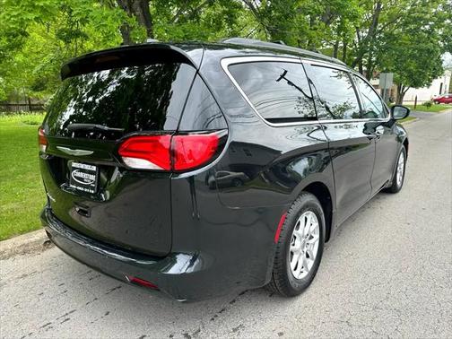 2021 Chrysler Voyager LXI