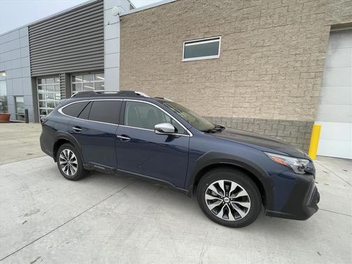 2023 Subaru Outback Touring XT