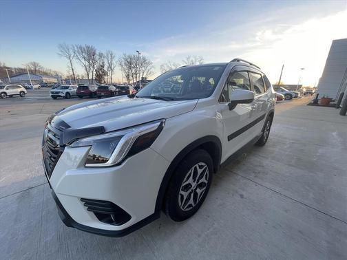 2023 Subaru Forester Premium