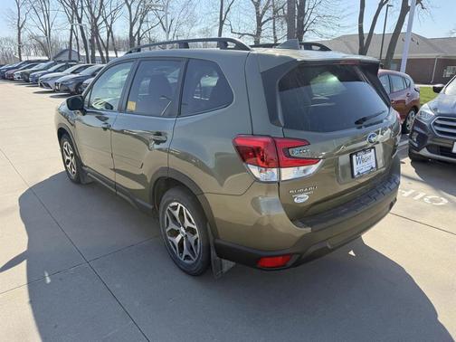 Green 2022 Subaru Forester Premium