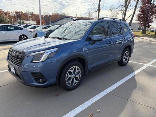 2023 Subaru Forester Premium