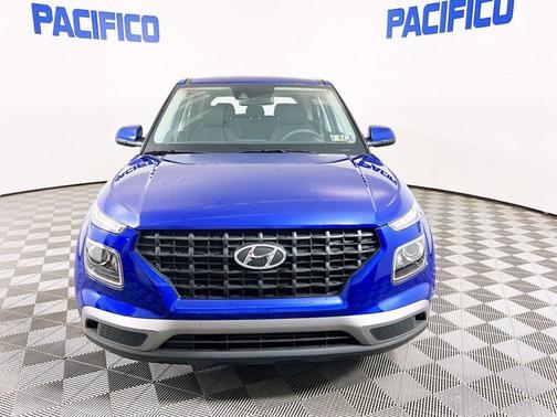 2022 Hyundai VENUE SE