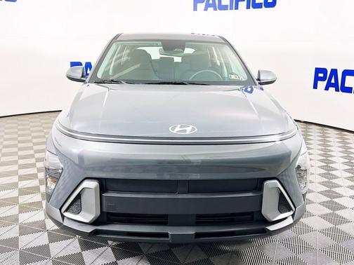 2025 Hyundai KONA SE