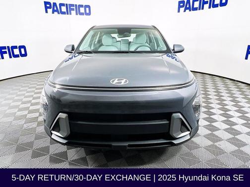 2025 Hyundai KONA SE