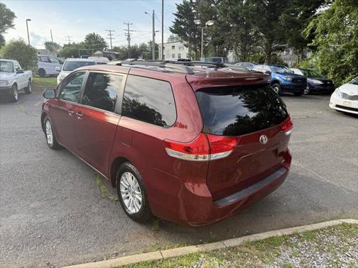 2013 Toyota Sienna XLE