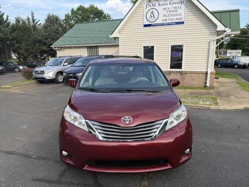 2013 Toyota Sienna XLE