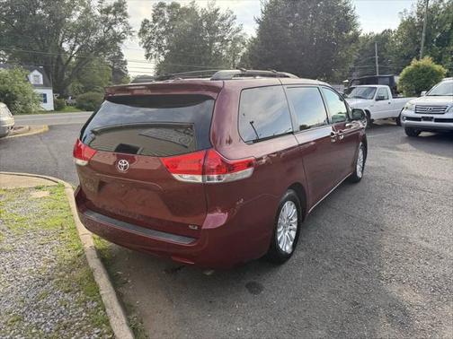 2013 Toyota Sienna XLE